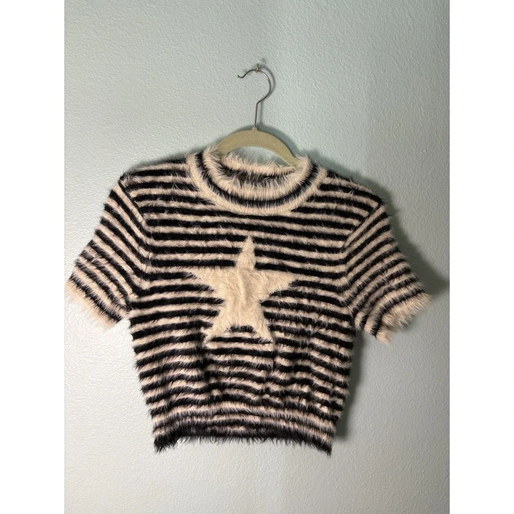 Kimchi blue Amelia Fuzzy Star Cropped Sweater Size L Urban Outfitters - Picture 1 of 6